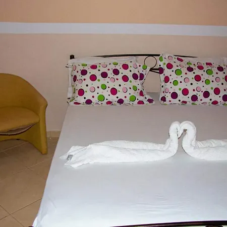 Panorama בית הארחה 3*