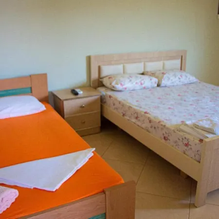 Panorama בית הארחה 3*