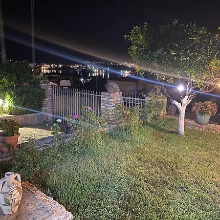 Panorama בית הארחה 3*